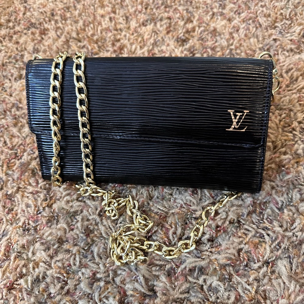 Louis Vuitton Epi leather Sarah crossbody